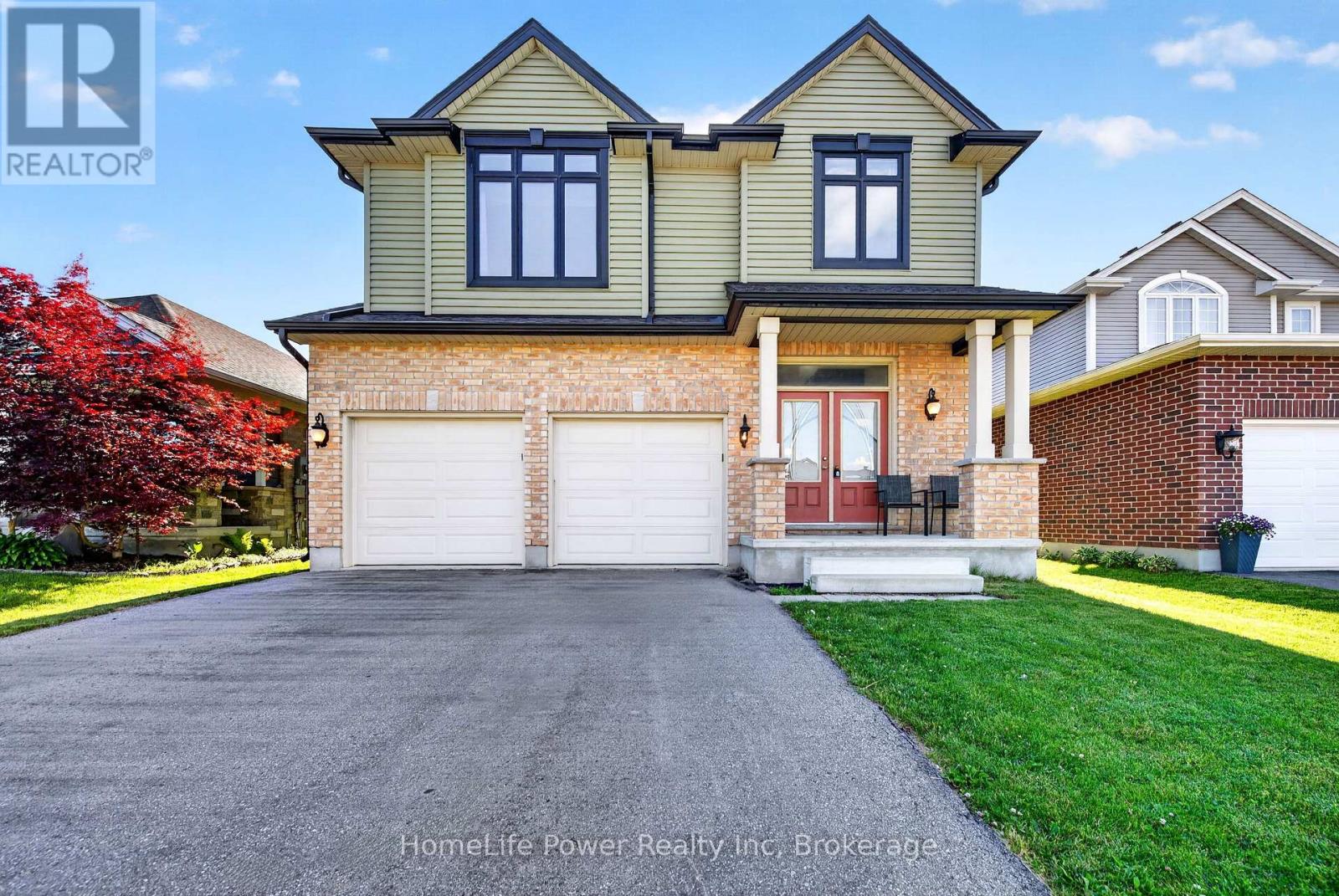 32 ASHBERRY PLACE