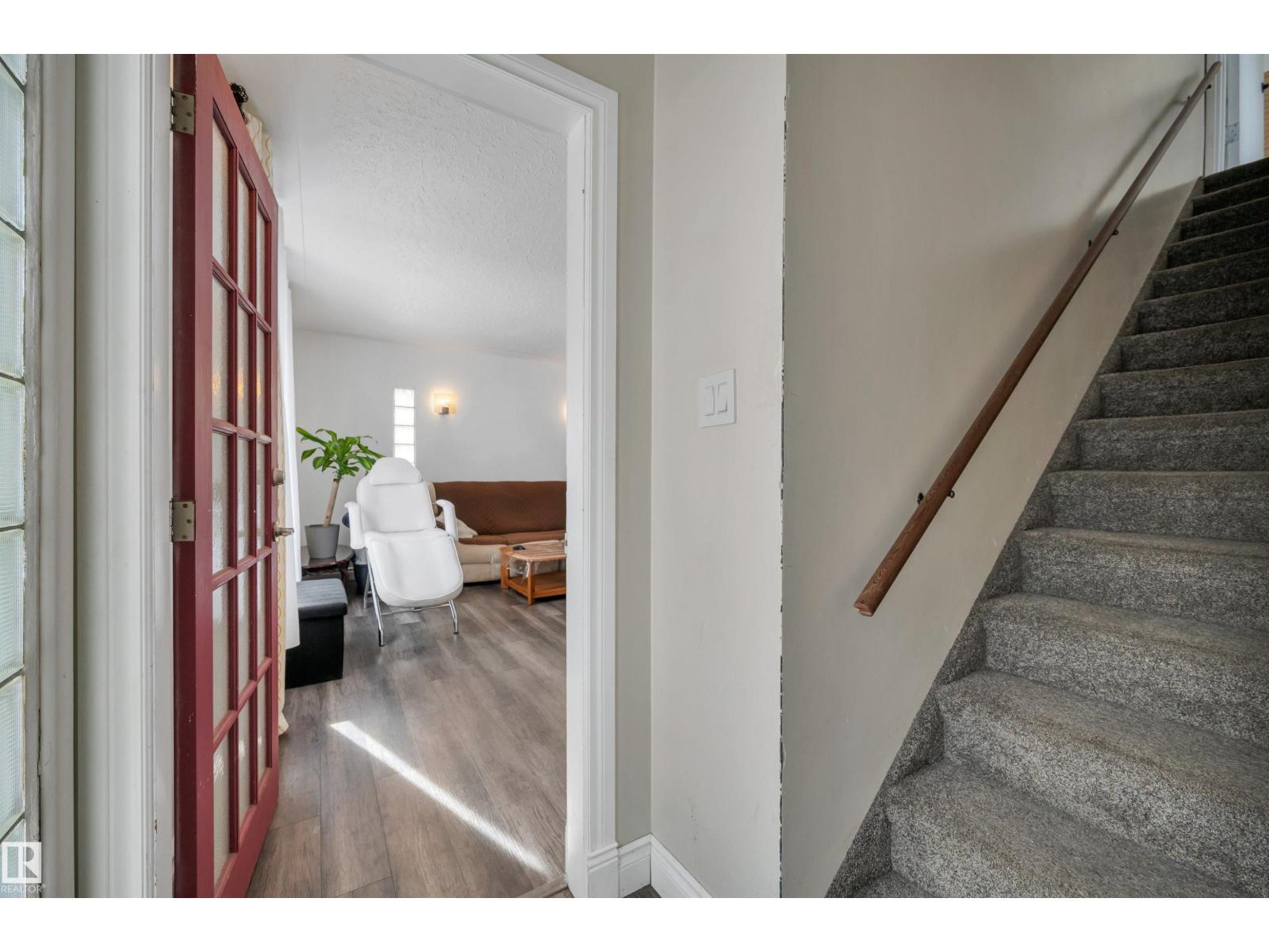 12436 75 ST NW