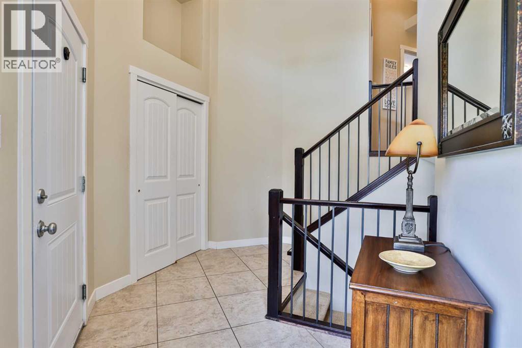 111 Firelight Way W