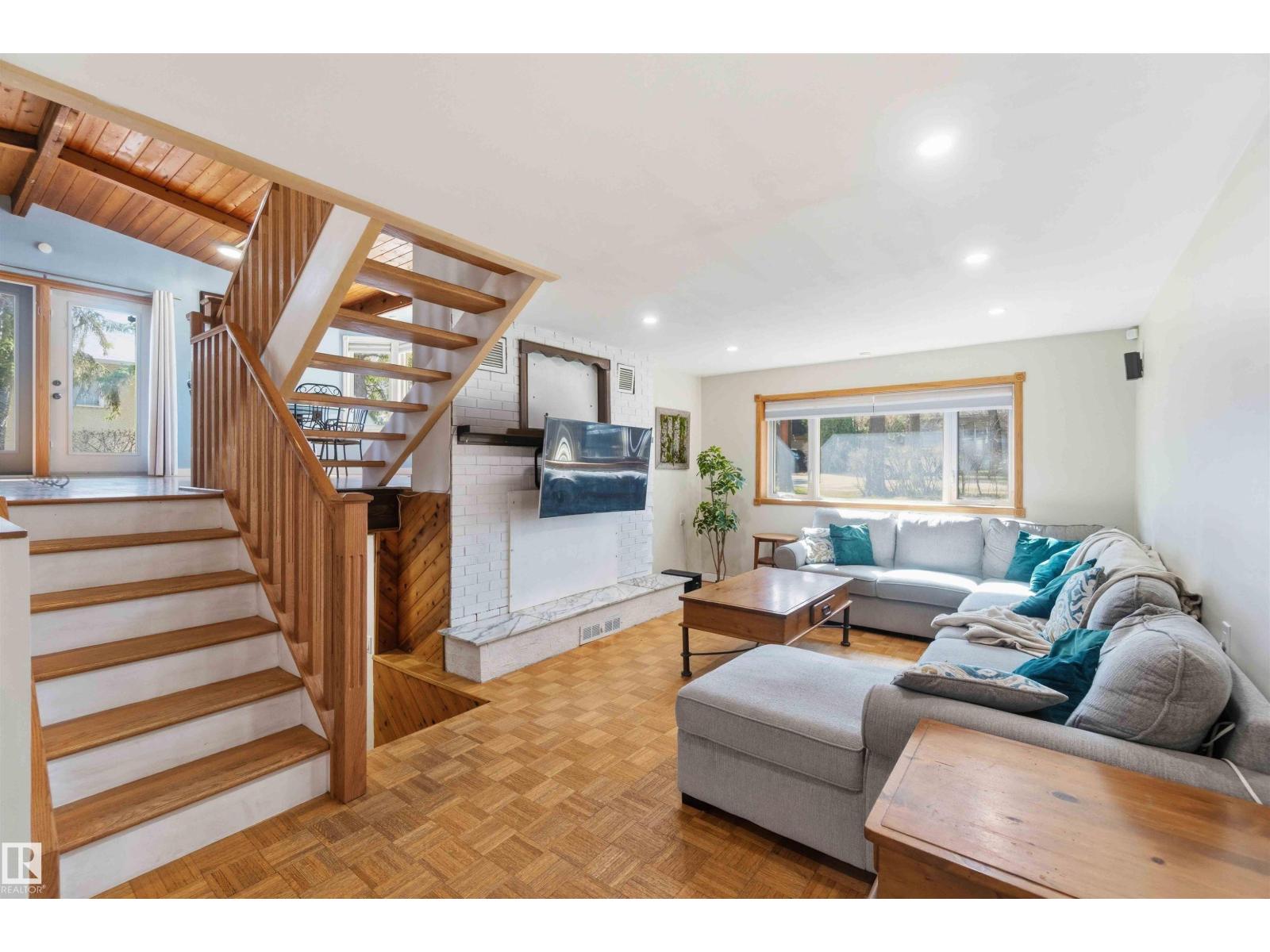 10331 151 ST NW