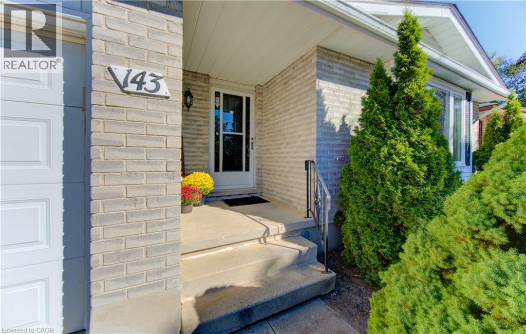 143 CLEARWATER Crescent