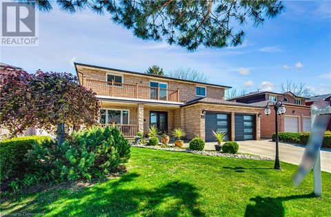 68 MONTMORENCY Drive Hamilton ON L8K6P4