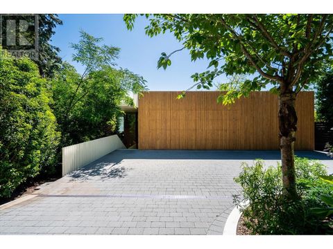 3478 MARINE DRIVE West Vancouver BC V7V1N2