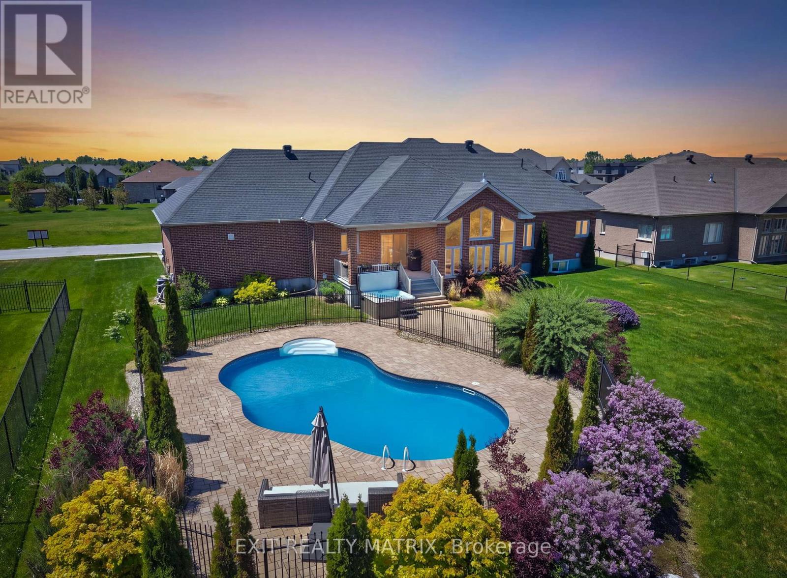 1525 RANGELAND AVENUE - Photo 2