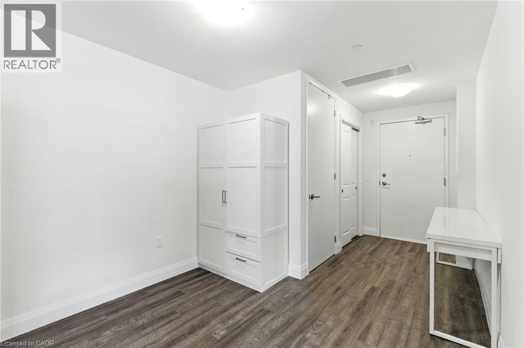1 REDFERN Avenue Unit# 304