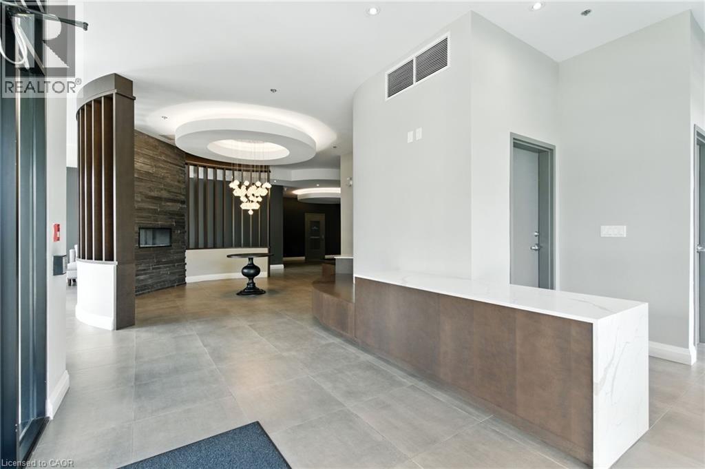 1 REDFERN Avenue Unit# 304