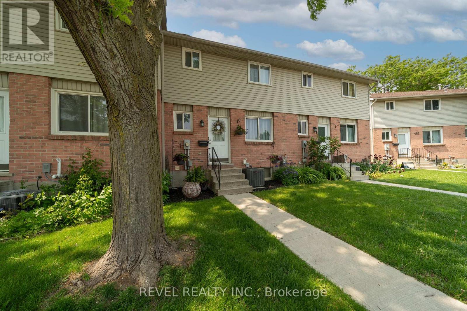 2 - 486 SPRINGBANK AVENUE N