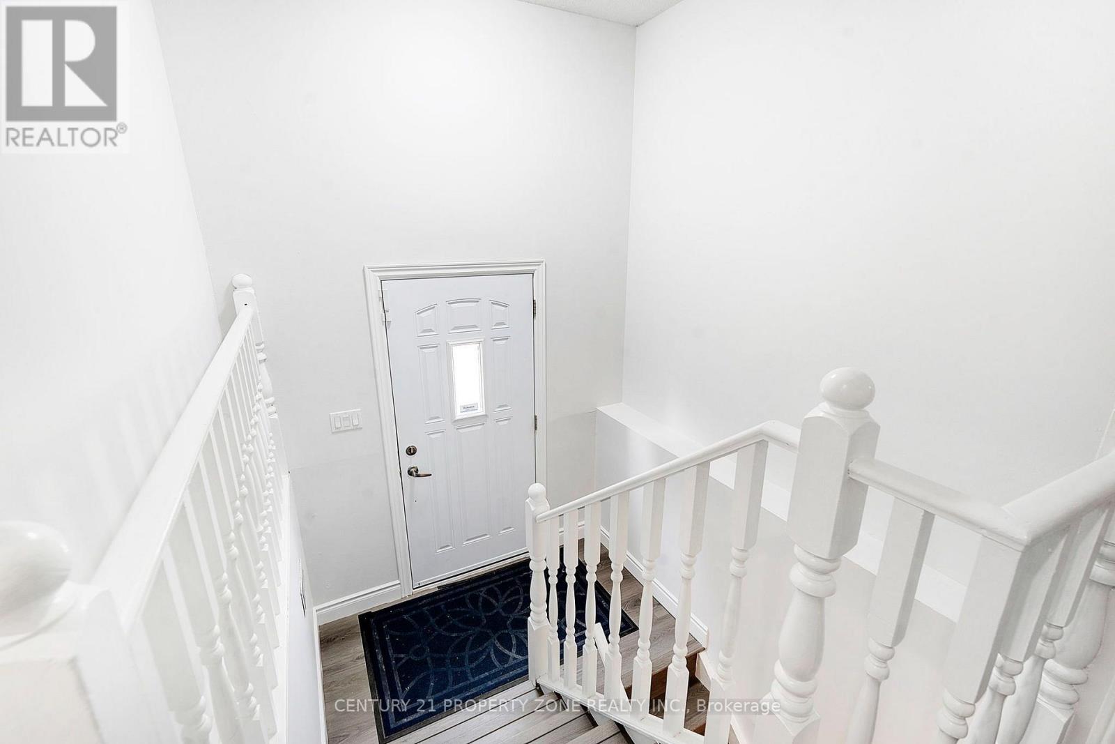 137 NICKOLAS CRESCENT