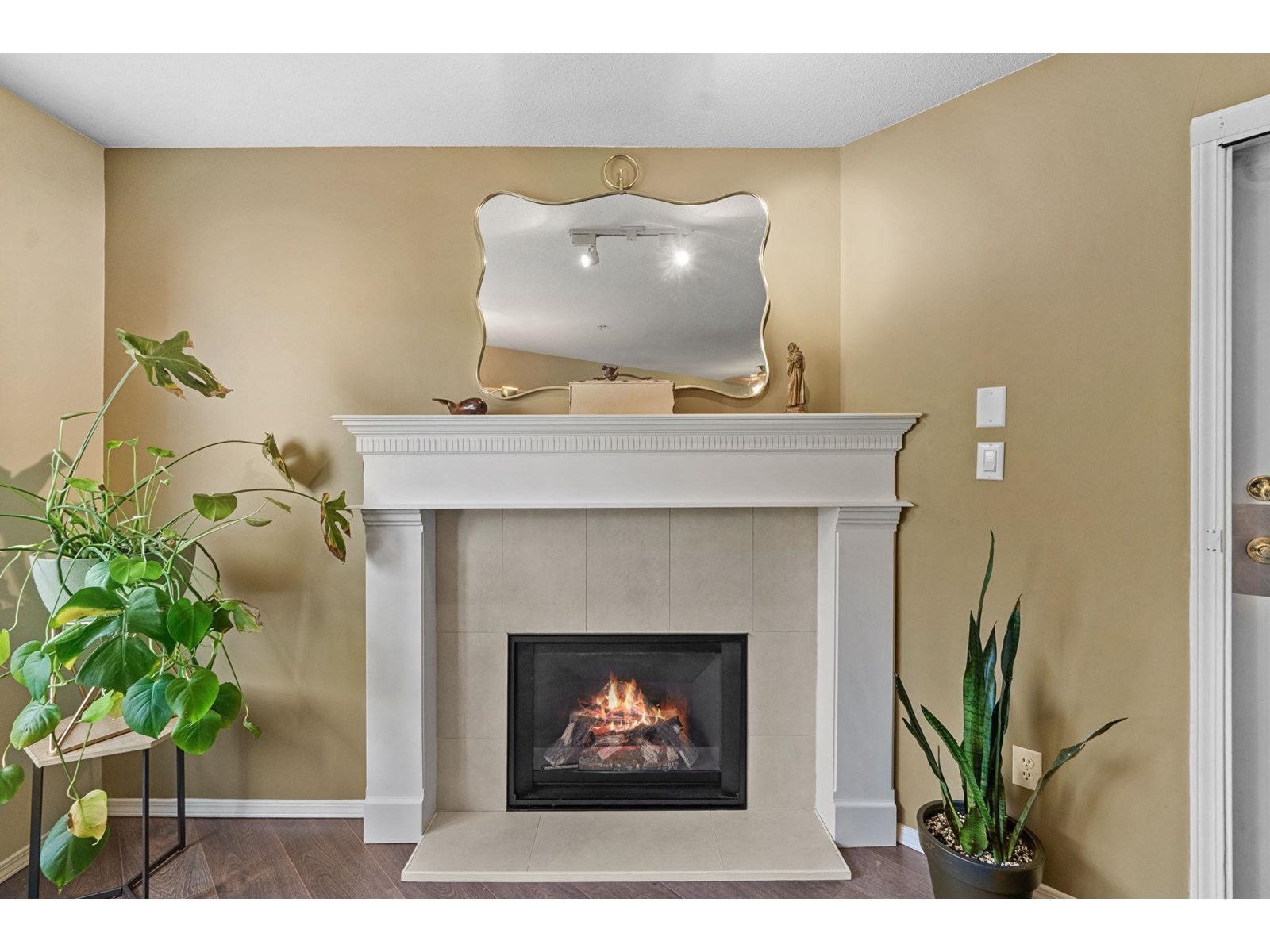 106 3172 GLADWIN ROAD