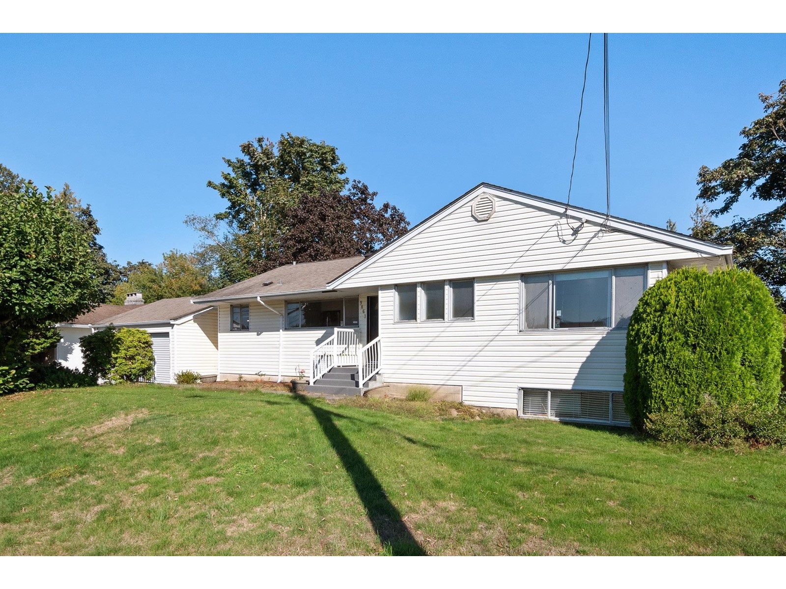 9867 INGLEWOOD CRESCENT|Chilliwack Proper East