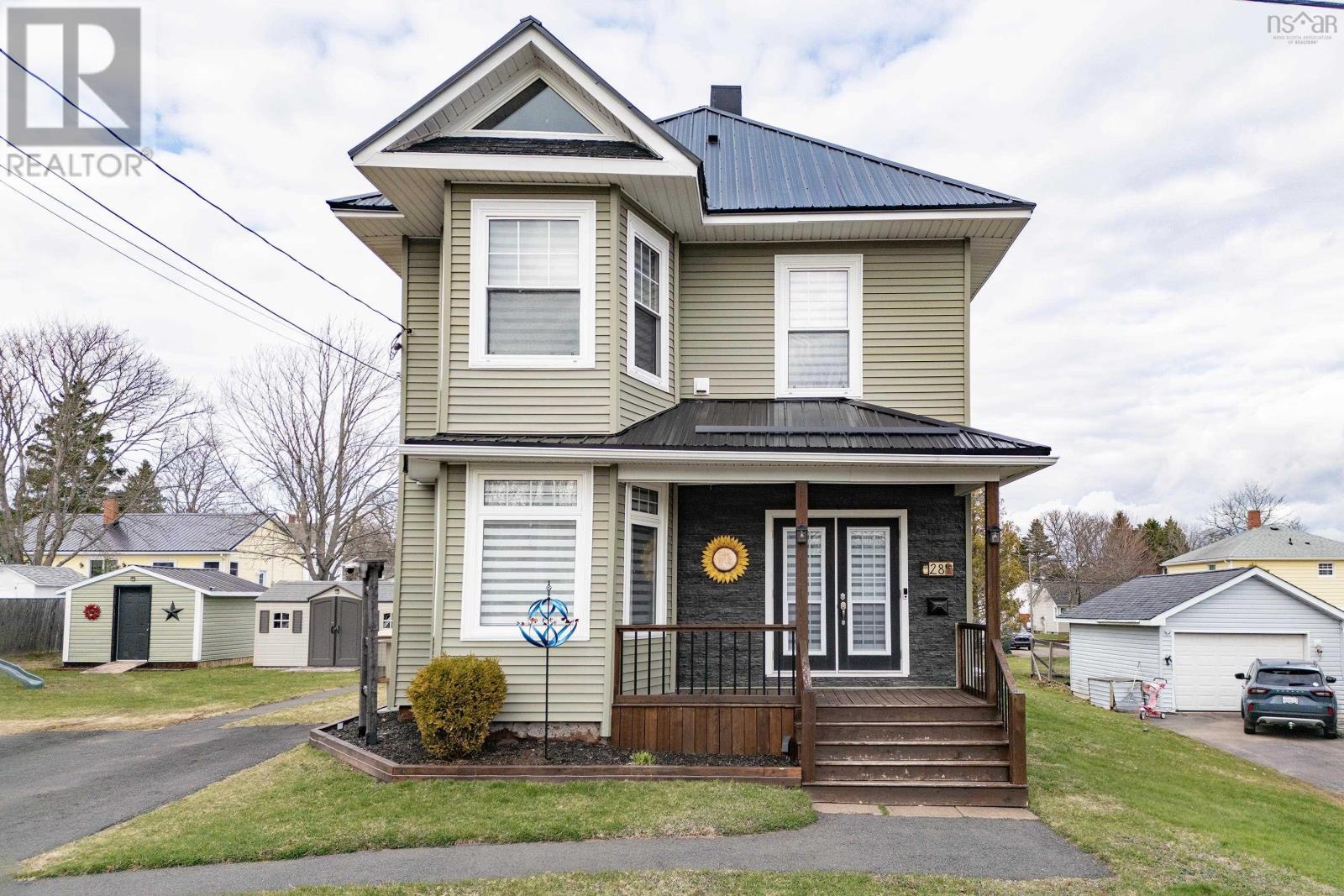 28 Westminster Avenue