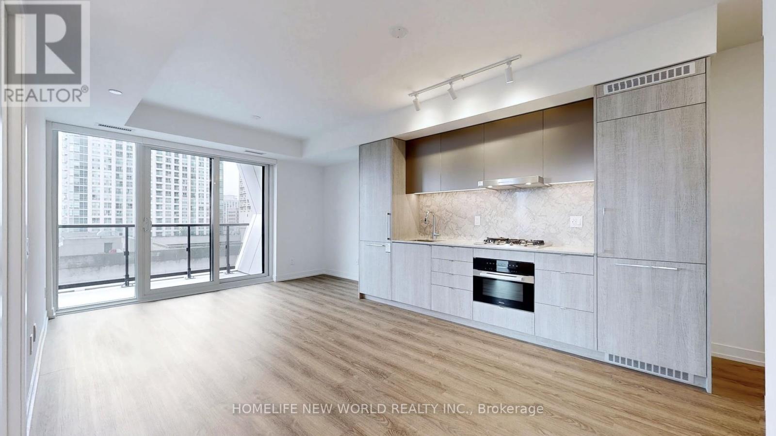 1908 - 771 YONGE STREET