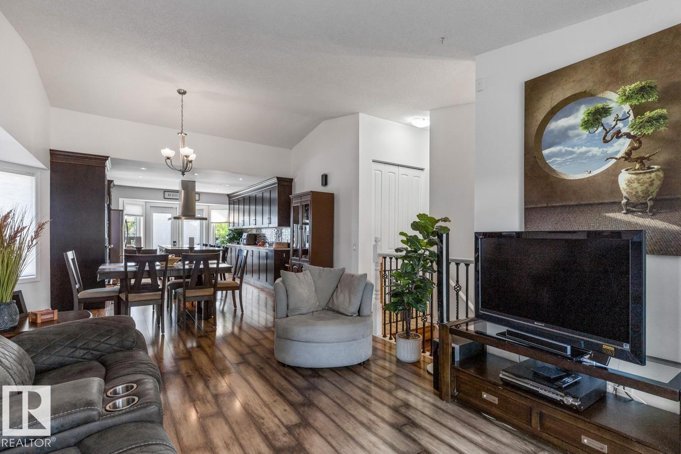 162 DARLINGTON DR
