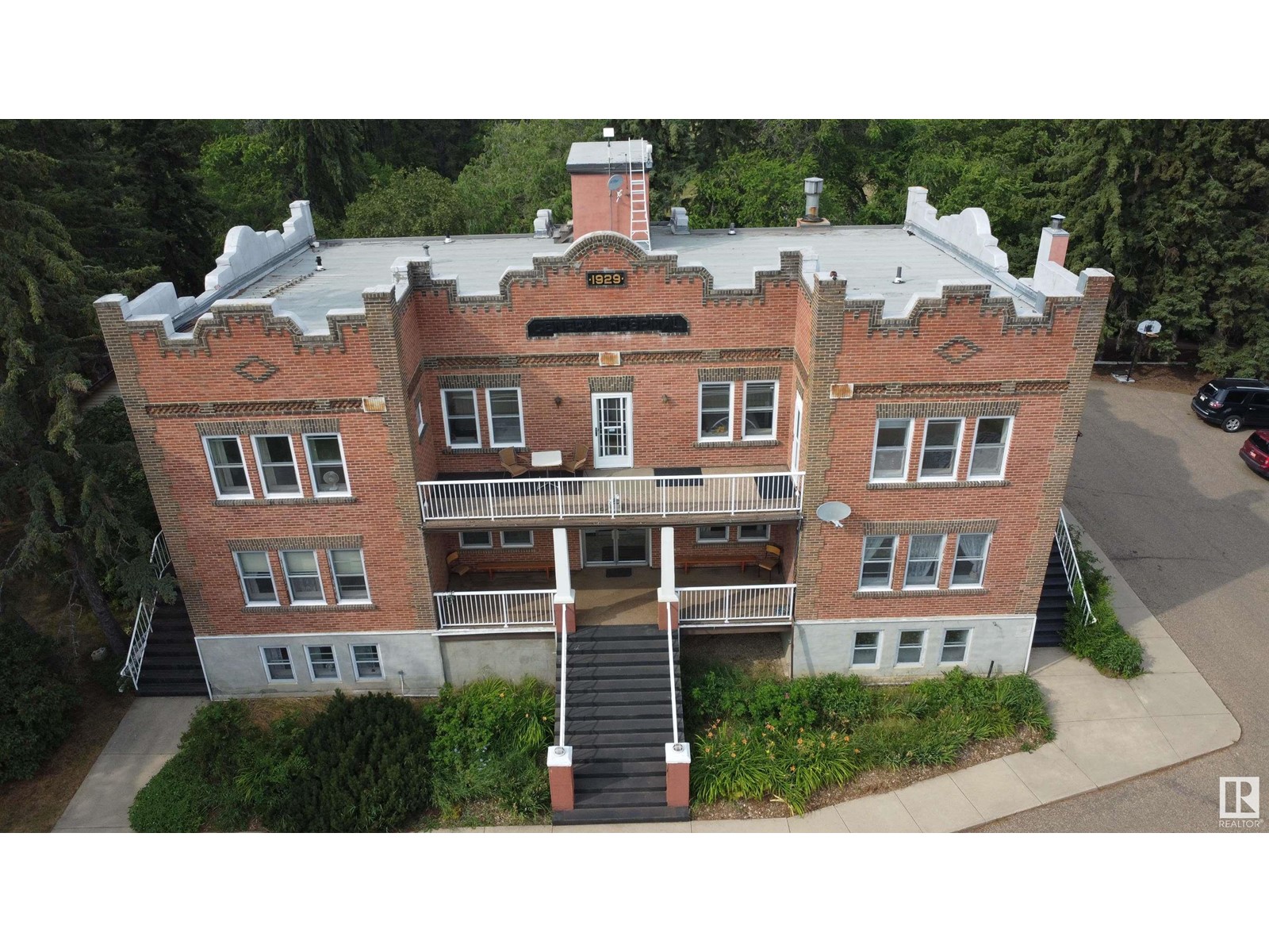 165016 Township Road 534