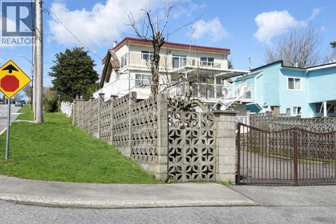 1728 SEVENTH AVE New Westminster BC V3M2K8