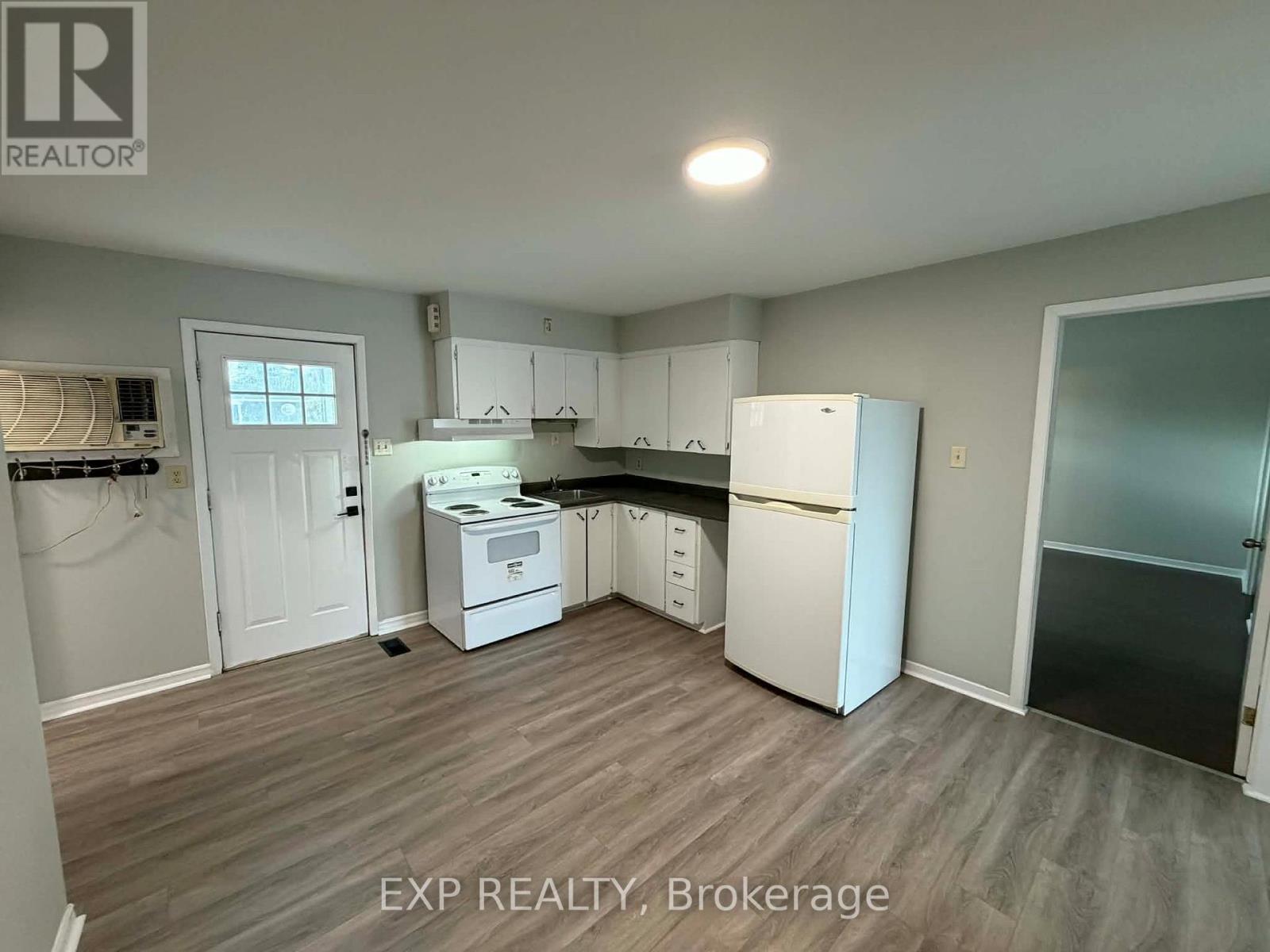 1504 STITTSVILLE MAIN STREET