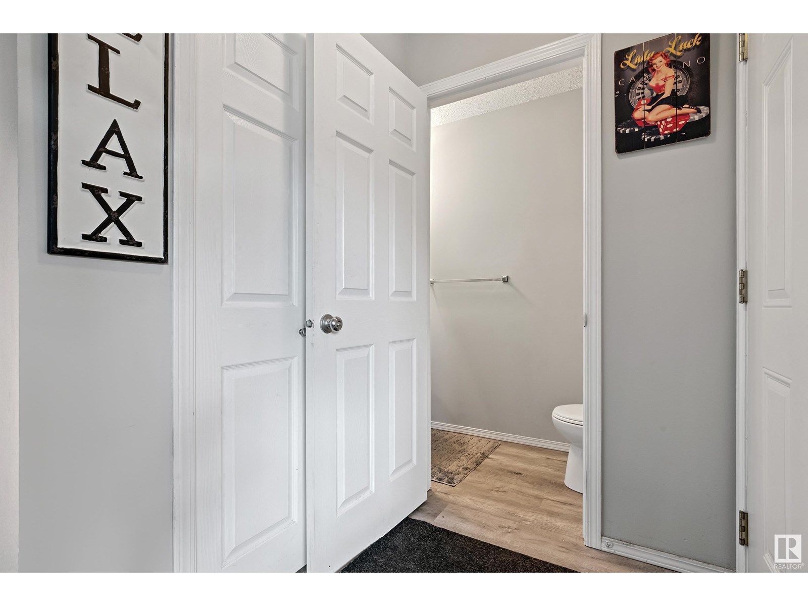 #42 10909 106 ST NW