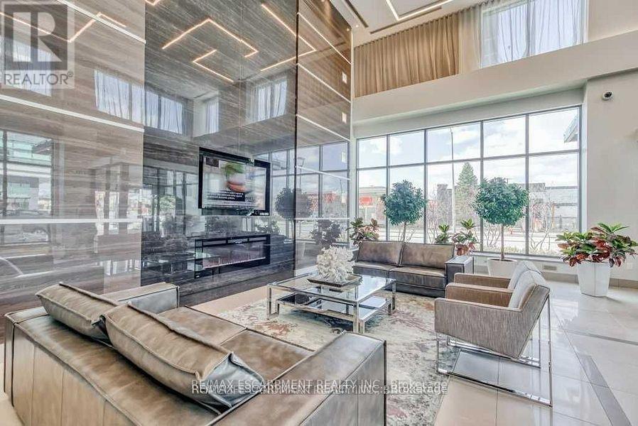 3109 - 3975 GRAND PARK DRIVE