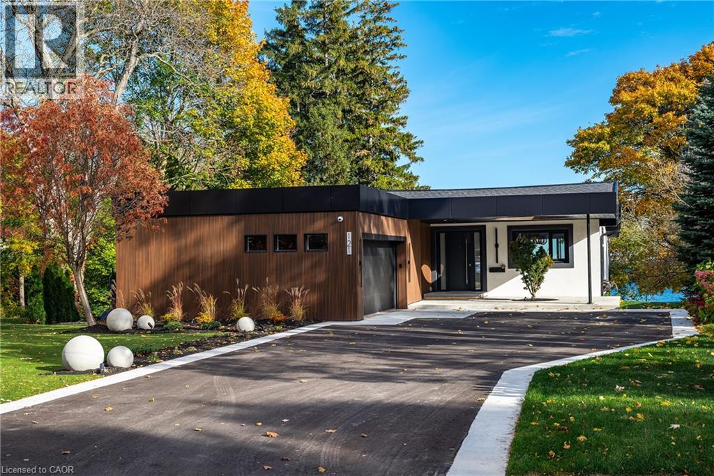 121 EDGECLIFFE Place