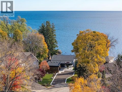 121 EDGECLIFFE Place Burlington ON L7L3Z2