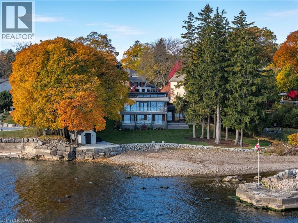 121 EDGECLIFFE Place