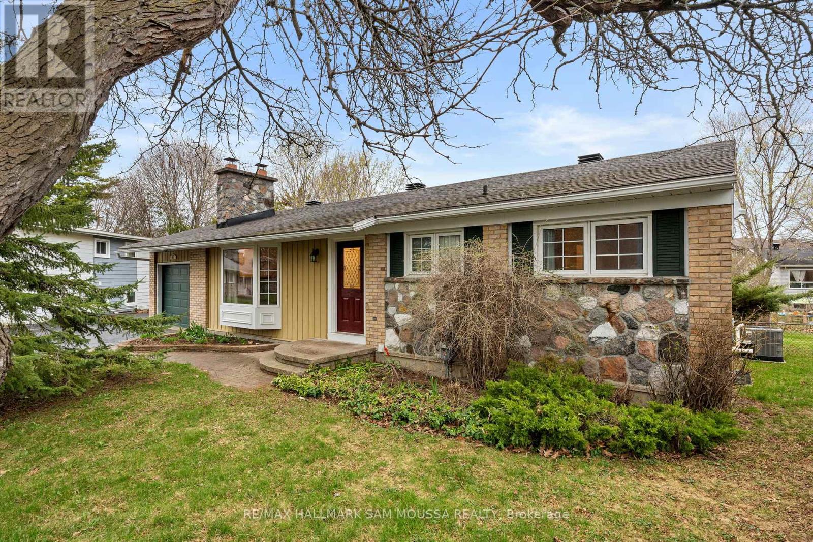 11 SPRINGDALE CRESCENT