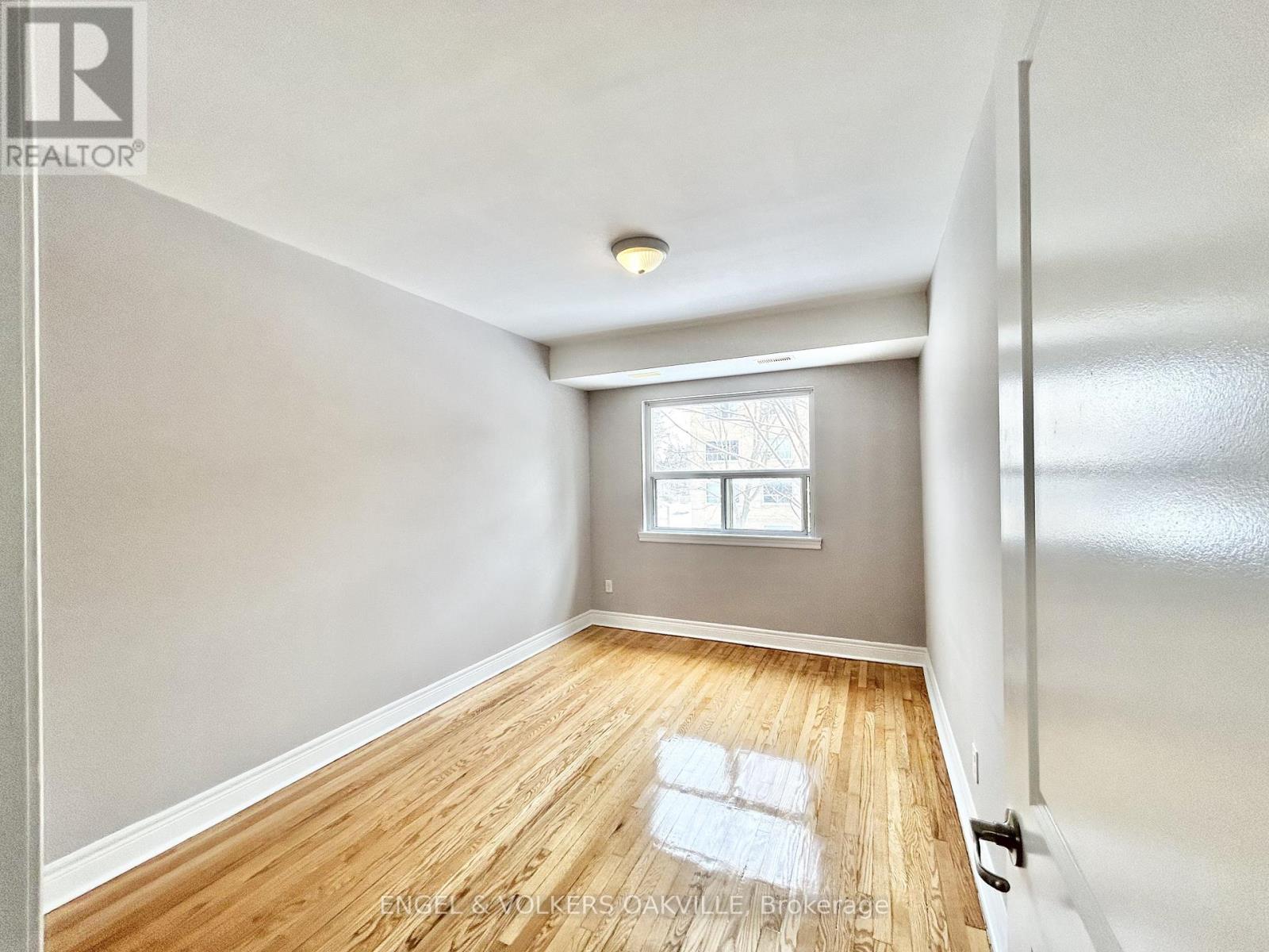 10 - 90 TWENTY FIFTH STREET