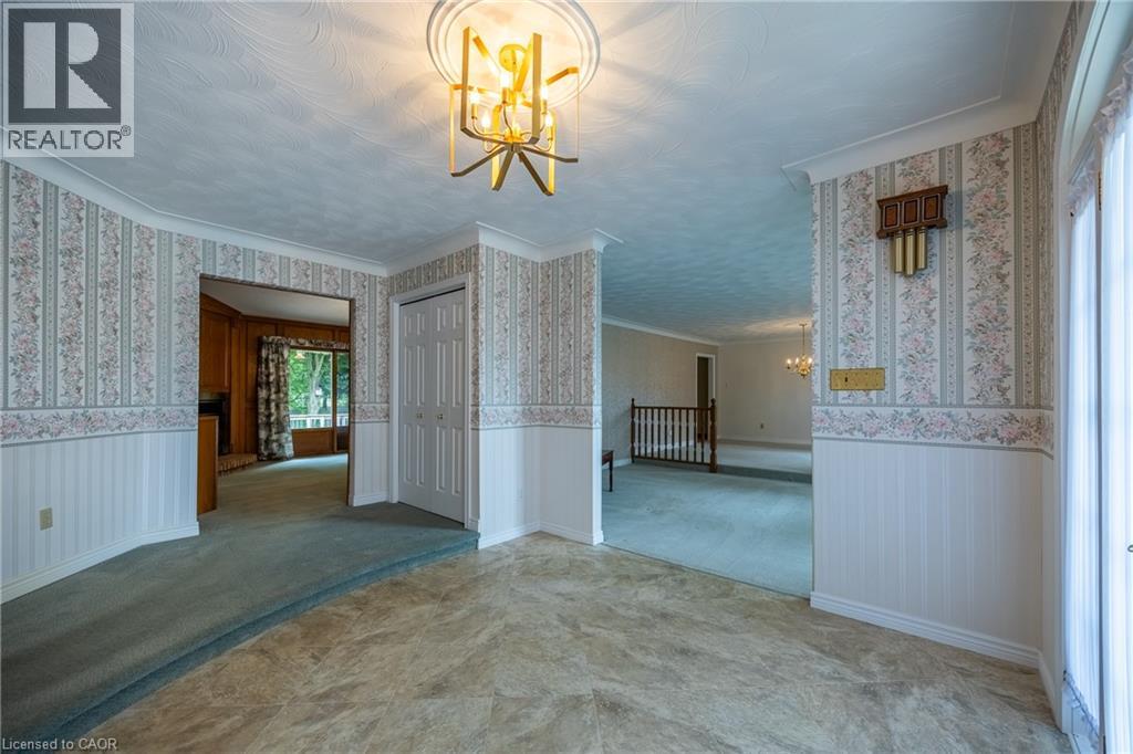 68 ROYAL OAK Drive