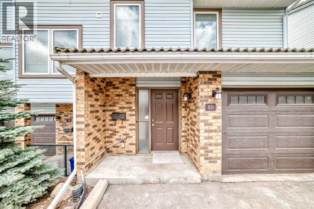 80 Coachway Gardens SW