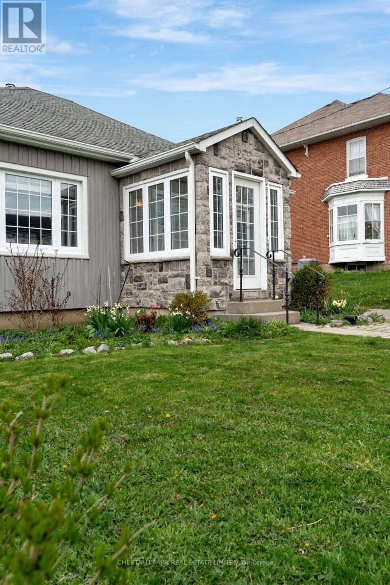 22 DIVISION STREET