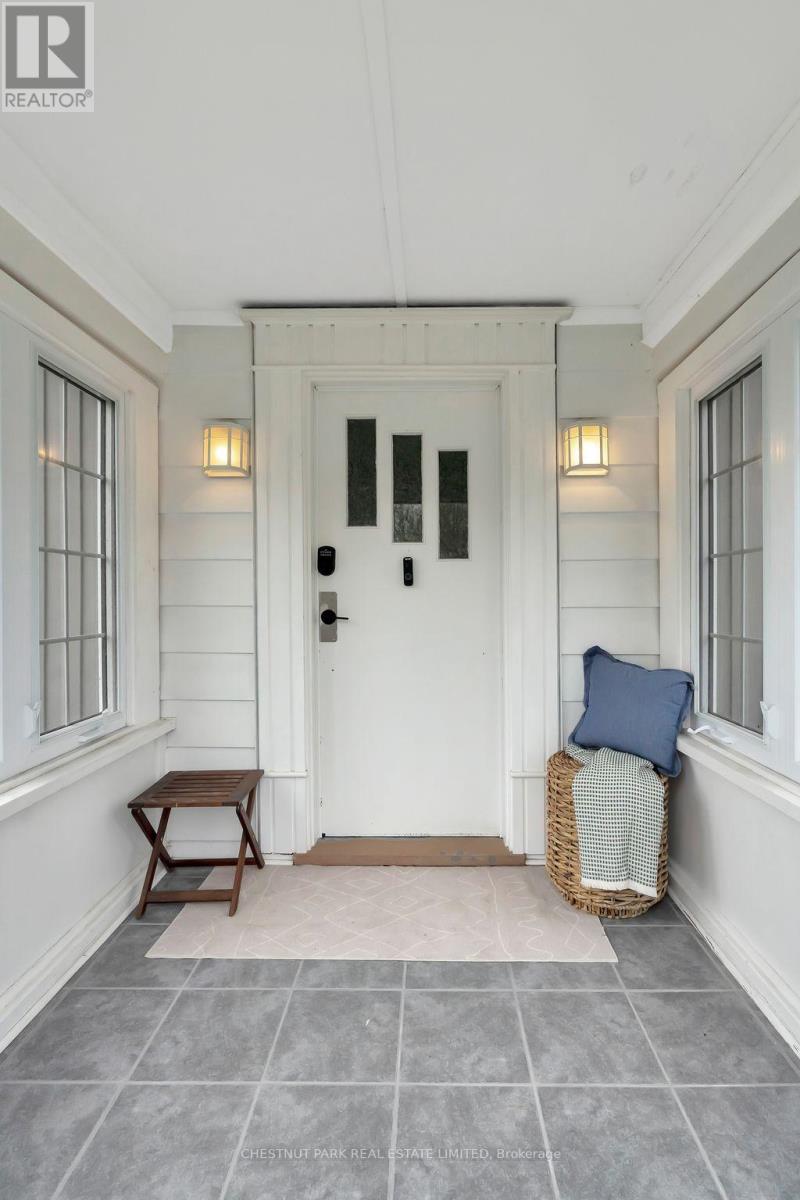 22 DIVISION STREET