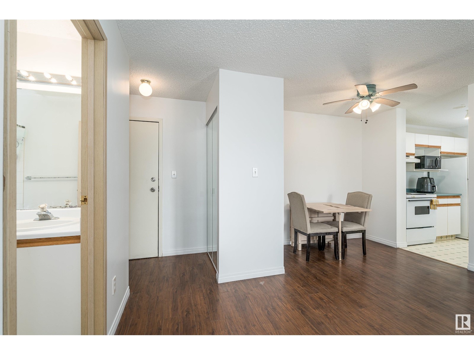 #214 11620 9A AV NW