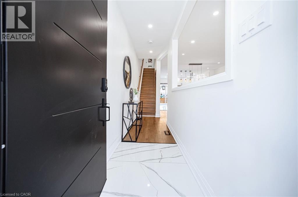 38 GLENDALE Avenue N