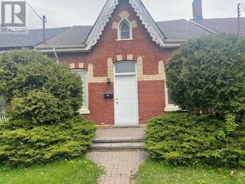 231 CLINTON STREET Toronto (Palmerston-Little Italy) ON M6G2Y4