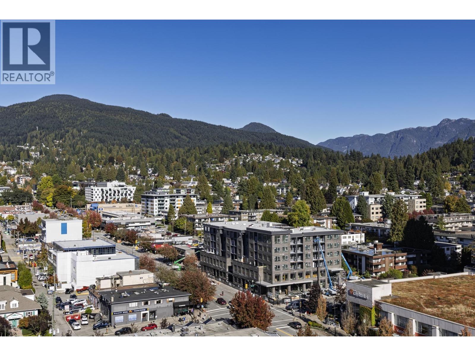 1702 121 W 16TH STREET