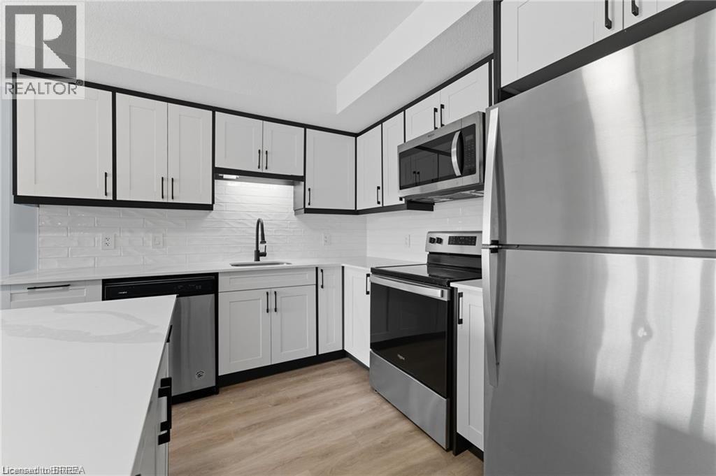 160 ROCHEFORT Street Unit# A17