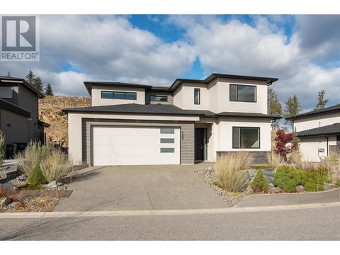 788 Acadia Street Kelowna BC V1V0A8
