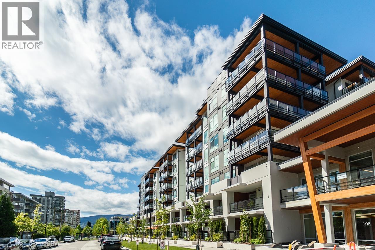 403 108 E 8TH STREET