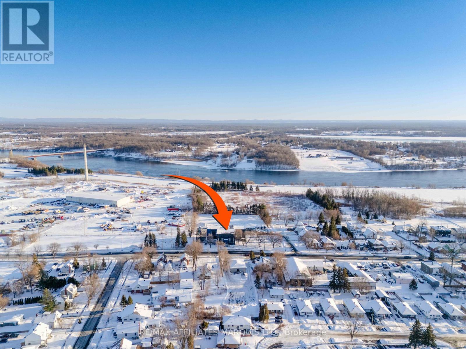 G101 - 902 SECOND STREET W