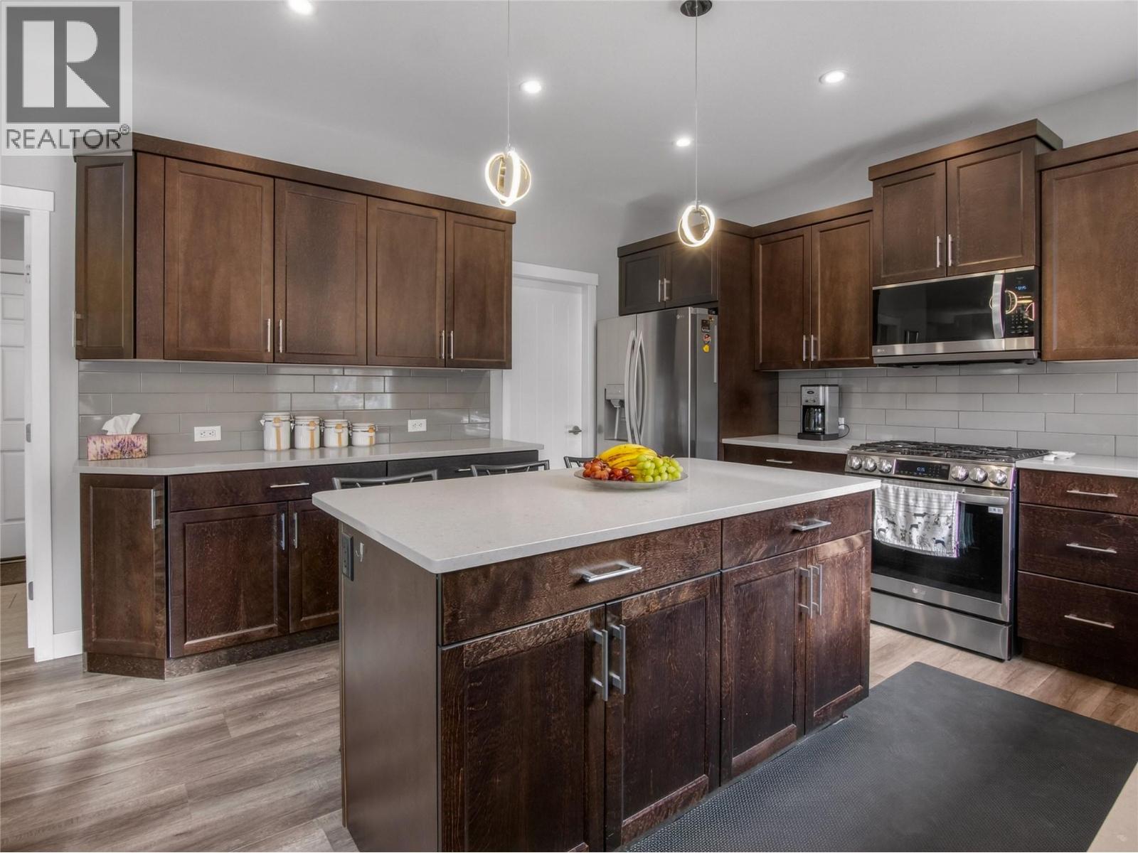 2070 Lawrence Avenue