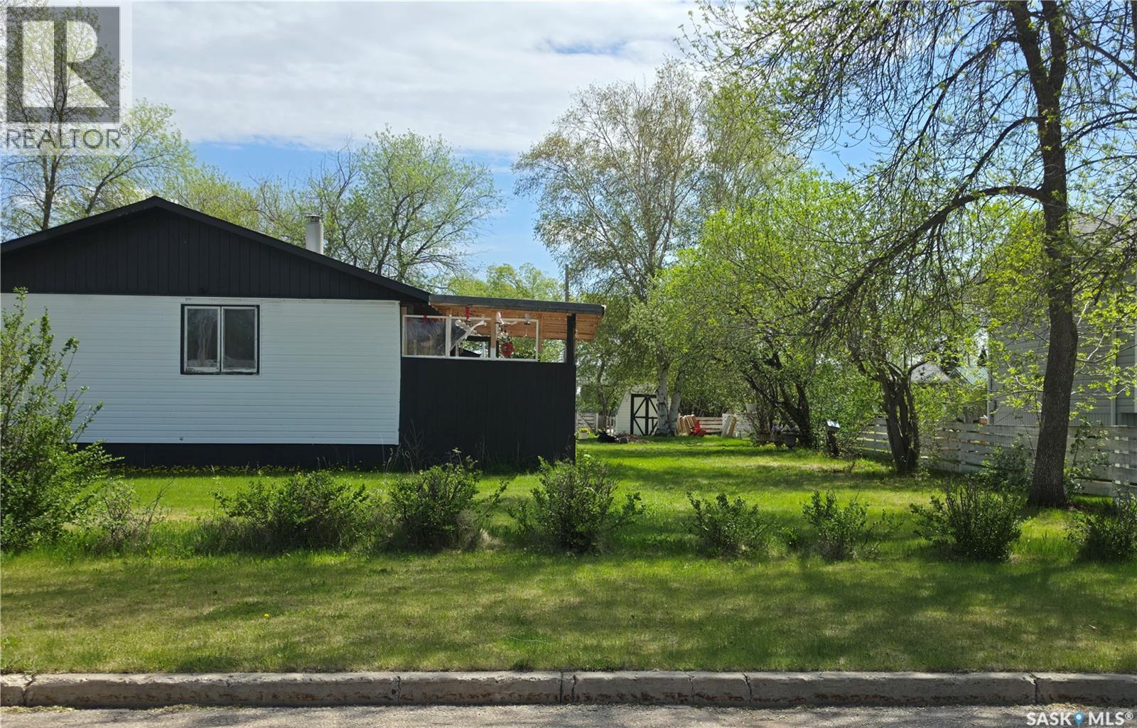 38 6th STREET SE