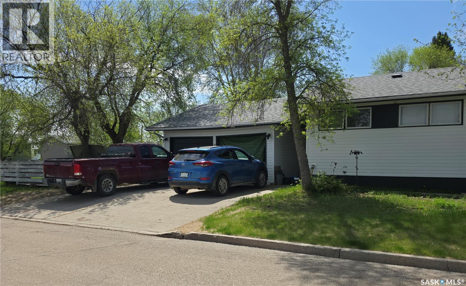 38 6th STREET SE