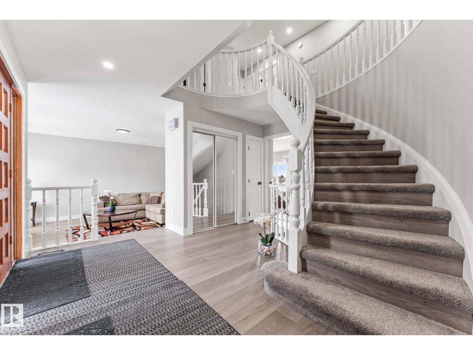 10673 161 AV NW