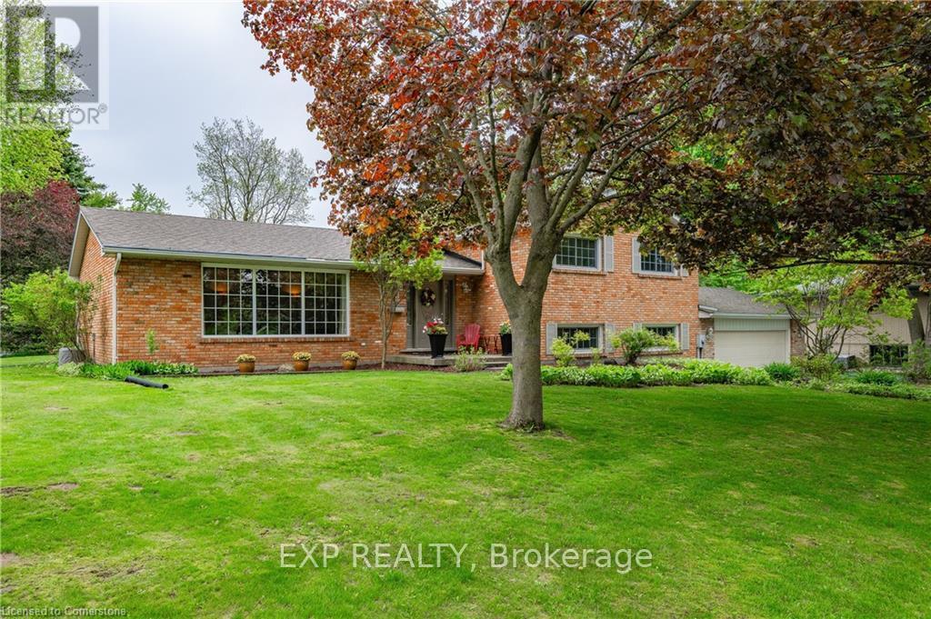 11 COACHMAN CRESCENT