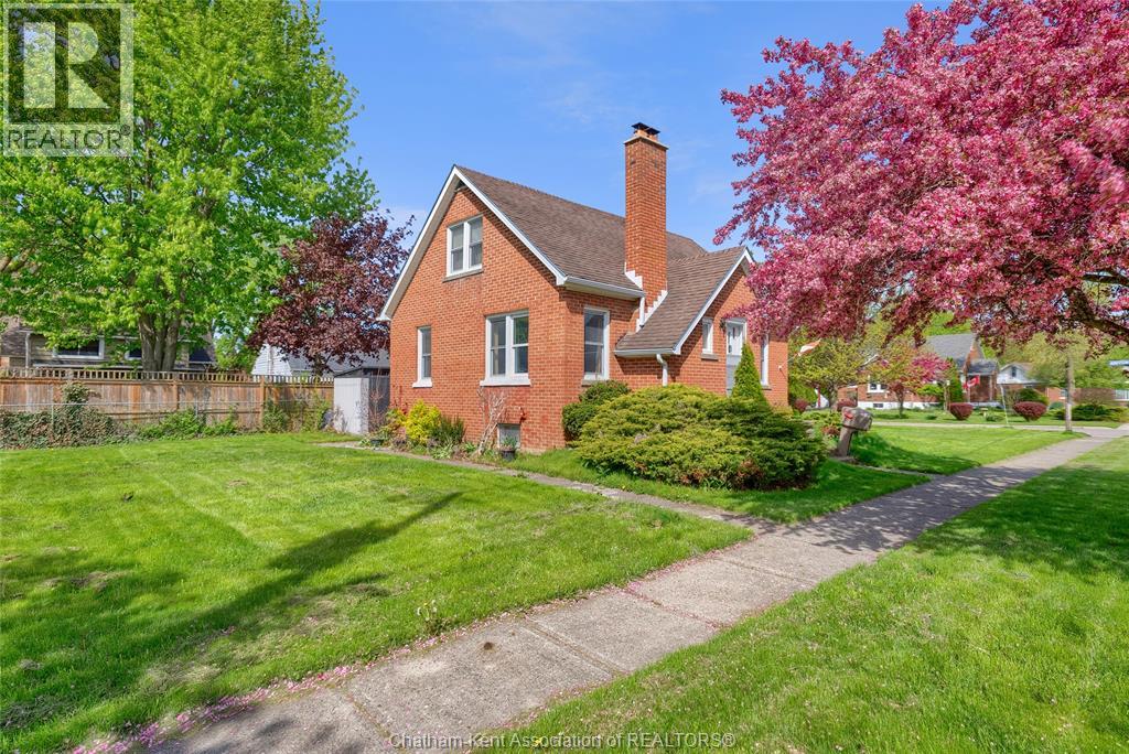 17 Grand AVENUE