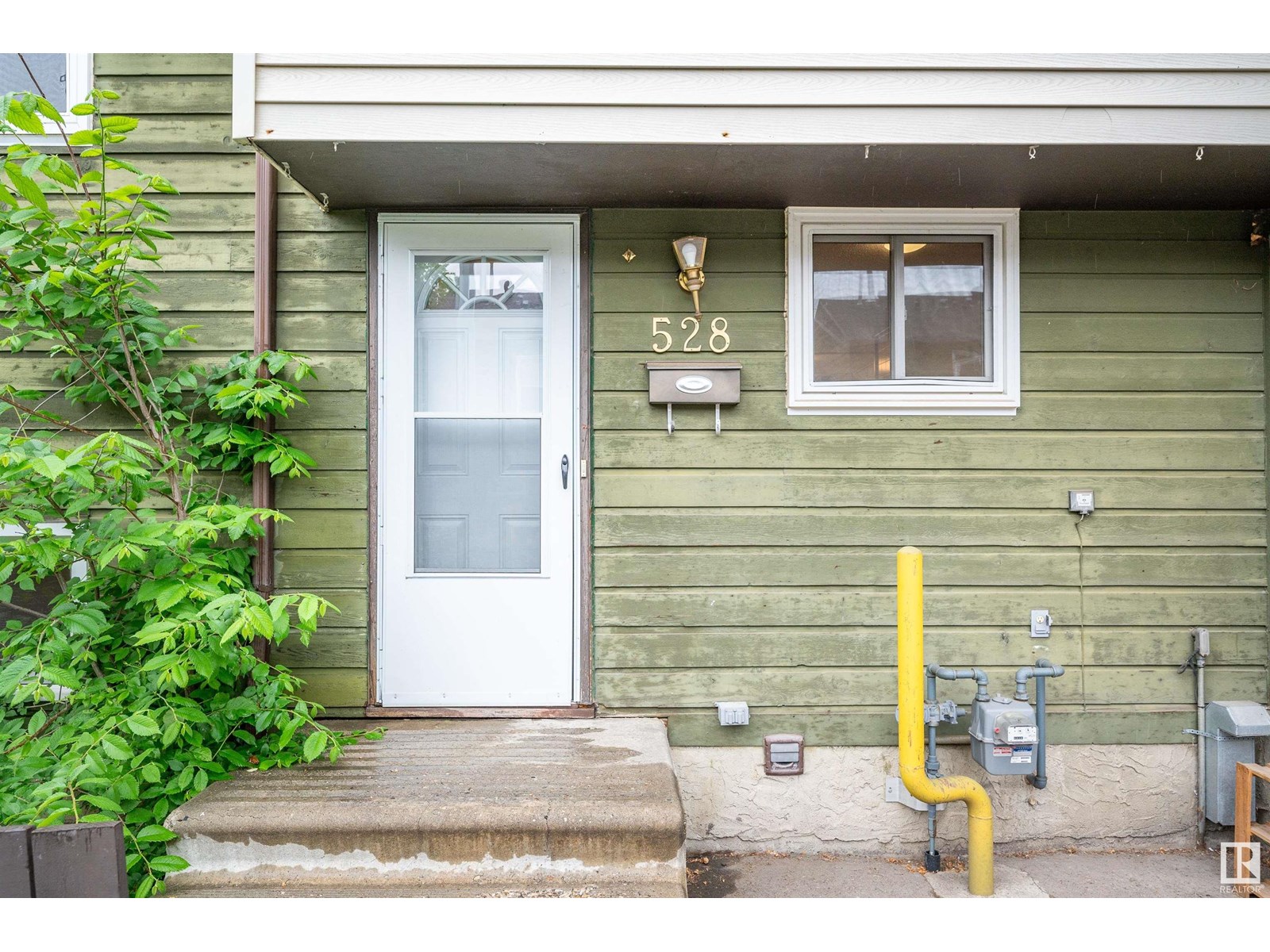 528 ABBOTTSFIELD RD NW