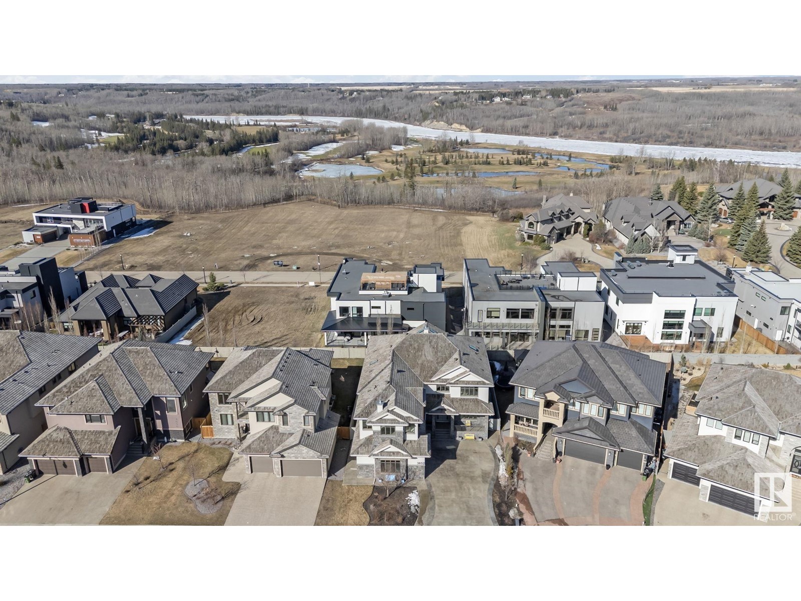 3652 WESTCLIFF WY SW