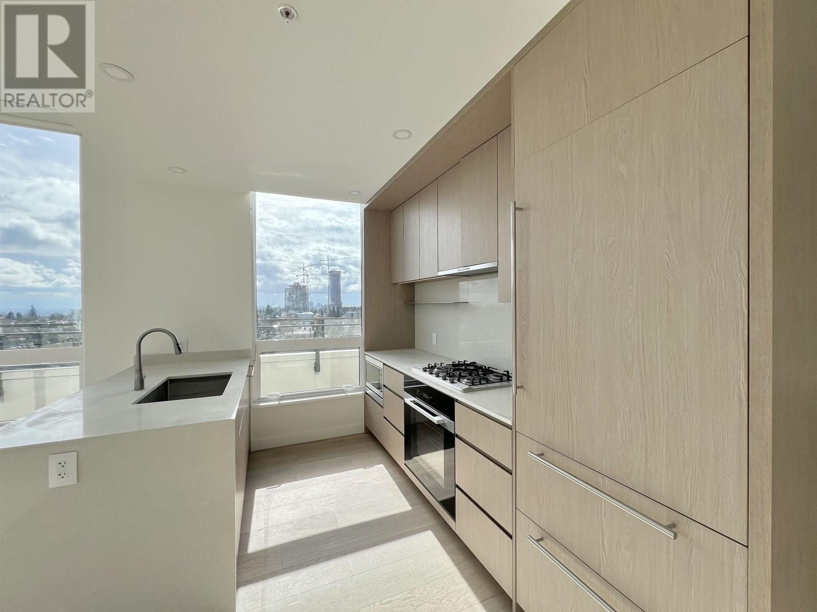 503 5212 CAMBIE STREET