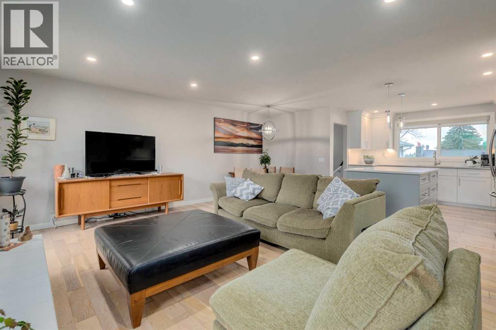 248 Canniff Place SW