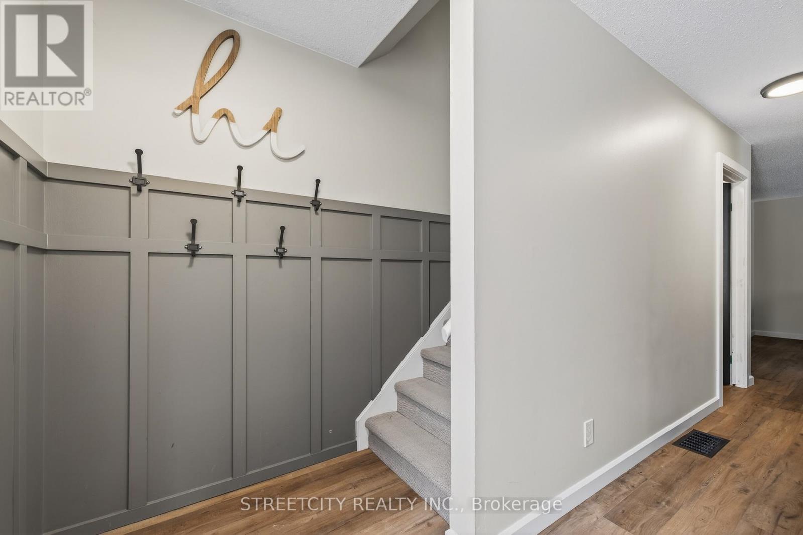 282 HOMESTEAD CRESCENT